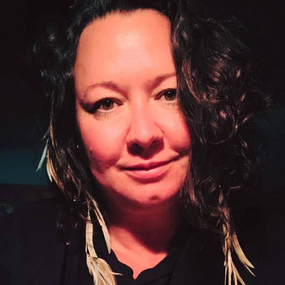 Meet your Posher, Feather - Picture 1 of 1